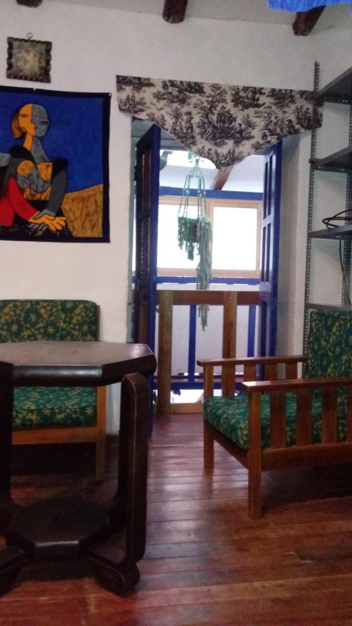 Casona Familiar Mundo Viajero Hostal