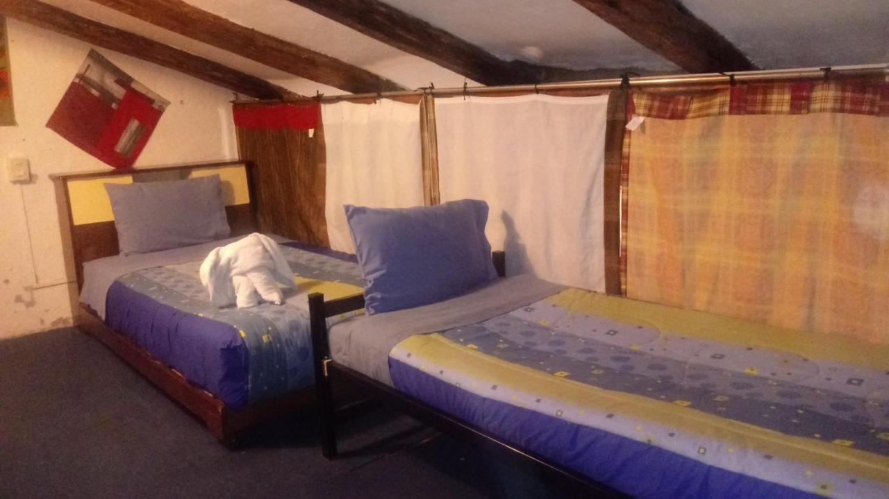 Hostal Casona Familiar Mundo Viajero *